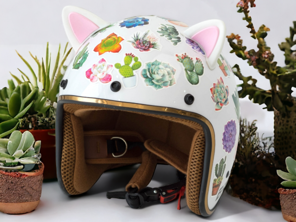 Hướng dẫn cách dán sticker trên nón bảo hiểm đẹp và đúng cách